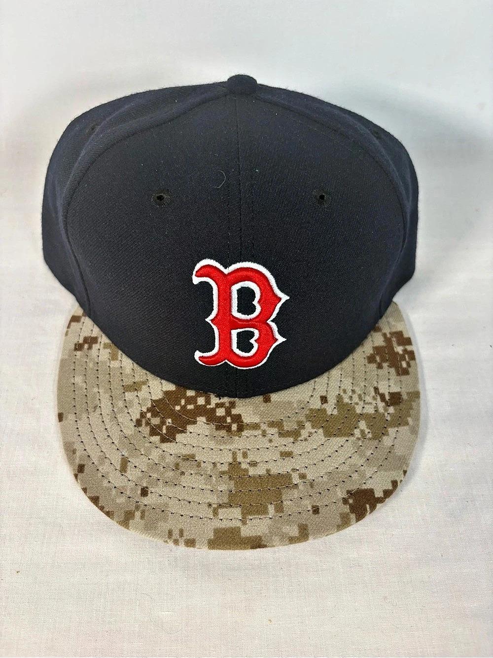 New Era 59FIFTY Boston Red Sox Camo Fitted Hat Size 7 3/4 NWT